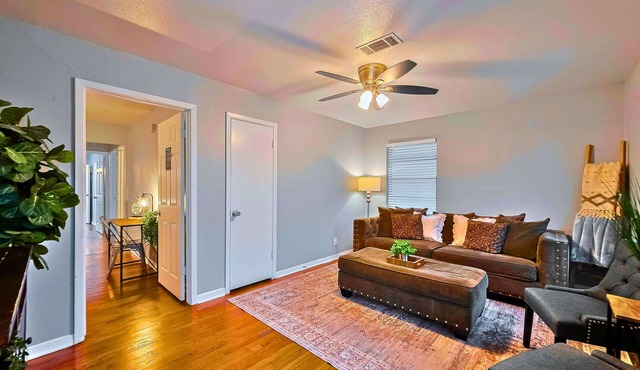 Modern Family Stay:3BR|BBQ Patio|Walk-in Shower