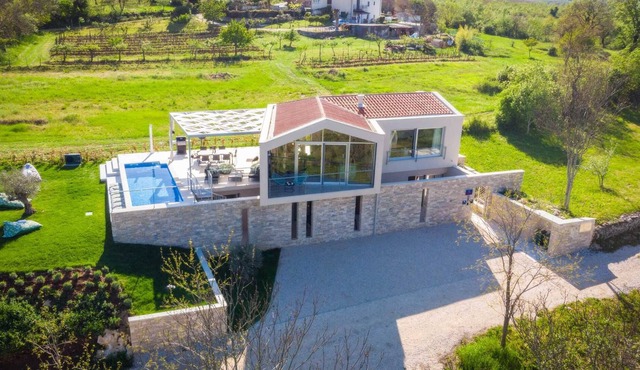 Modern Family Villa with Heated Private Pool