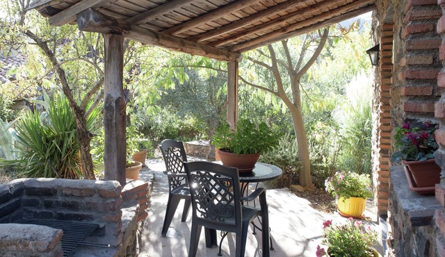 Modern Farmhouse in Valencia de Alcántara with Pool