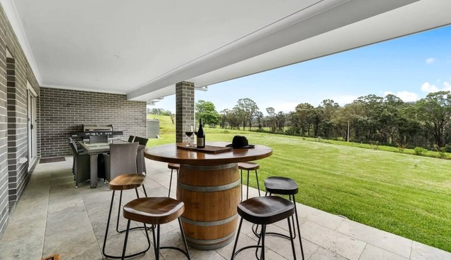 Modern Farm Stay - South Coast