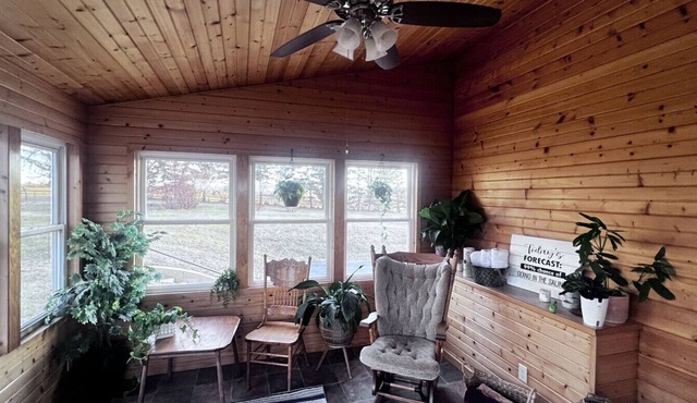 Modern Farm Stay Sauna/Cold Plunge-Gov Dodge St Park -Driftless Wellness Retreat