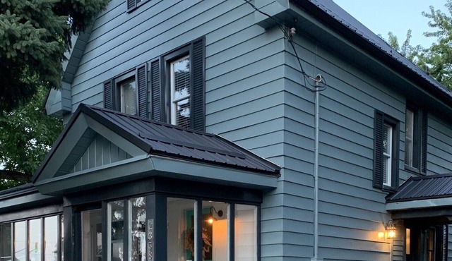 Modern Farmhouse in Niagara’s Wine Country