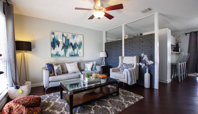 Modern Farmhouse close to Airport