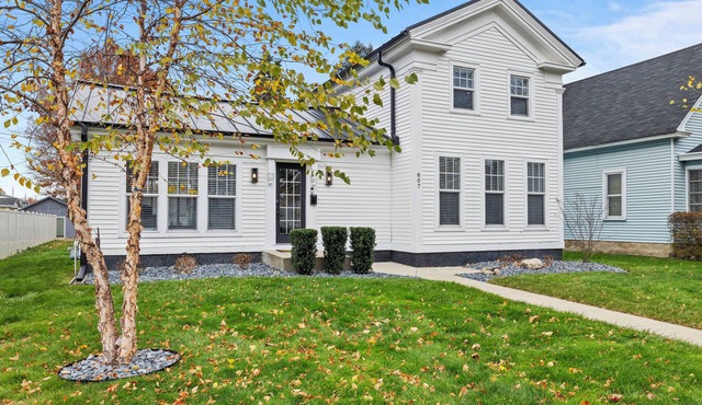 Modern Farmhouse in Charming Neighborhood Walking Distance to Downtown