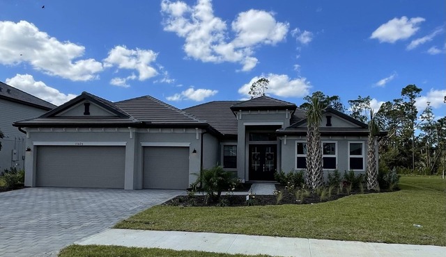 Modern Farmhouse-Inspired 3 Bed, 3 Bath Home - minutes from Ft. Myers airport