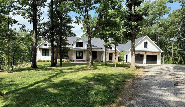 Modern Farmhouse Lake Vandalia