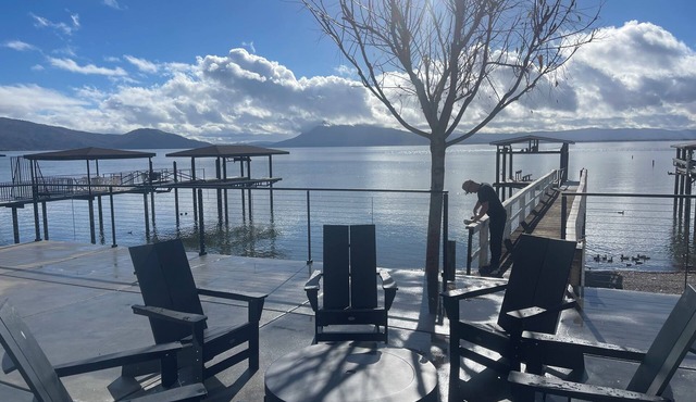 Modern Farmhouse, Lakefront Oasis