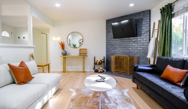 Modern Farmhouse near Downtown & American River