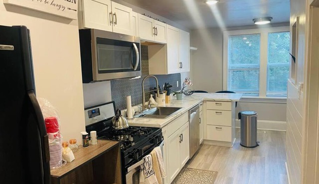 Modern Farmhouse on Kent Street