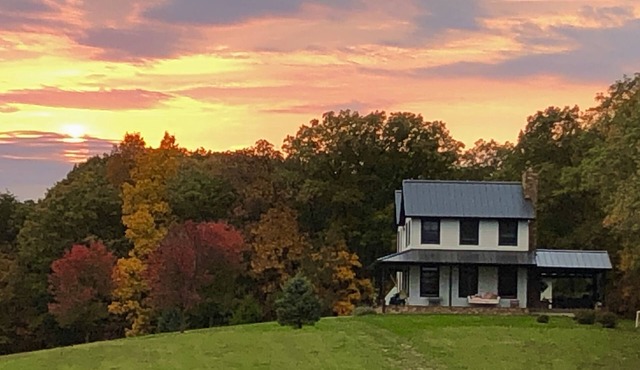 Modern farmhouse only 5 miles from Bucknell campus!