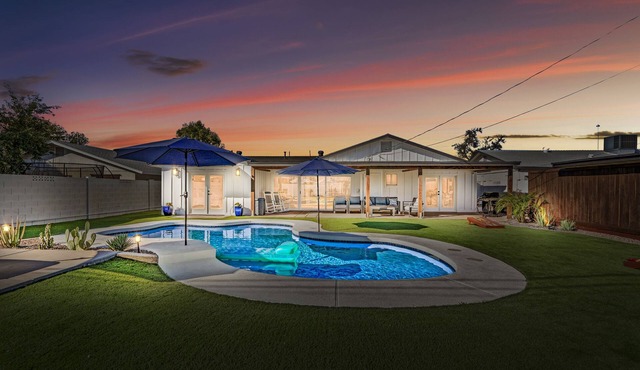 Modern Farmhouse Resort with Private Pool in the heart of Tempe. Dog Friendly!