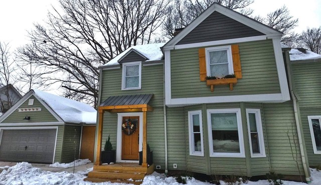 Modern Farmhouse 3br + full basement