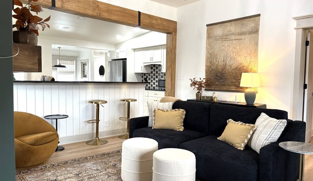 Modern Farmhouse with 5-star Amenities!