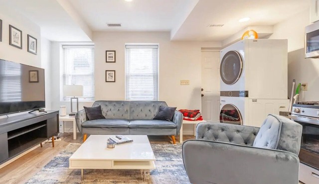 Modern Flat 15 minutes from White House