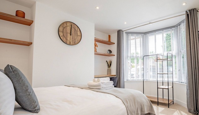 Modern flat in city centre with garden