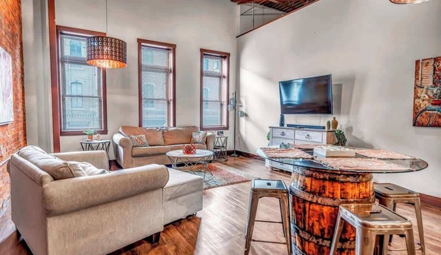 Modern Flat in Downtown La Crosse