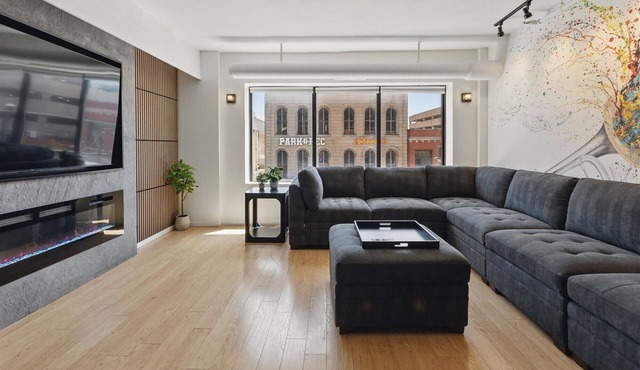 Modern Flat in the Heart of Indianapolis