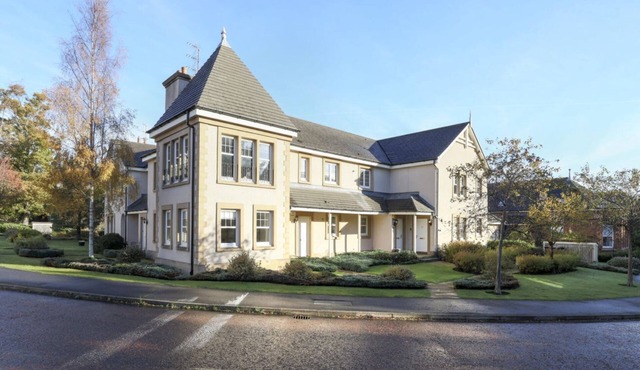 Modern Flat with Free Parking