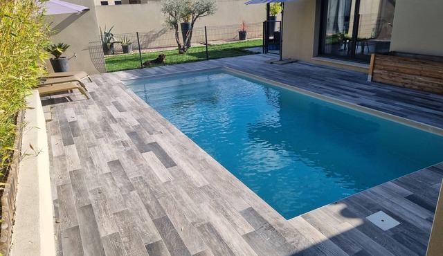 Modern, air-conditioned house with private pool sleeps 6