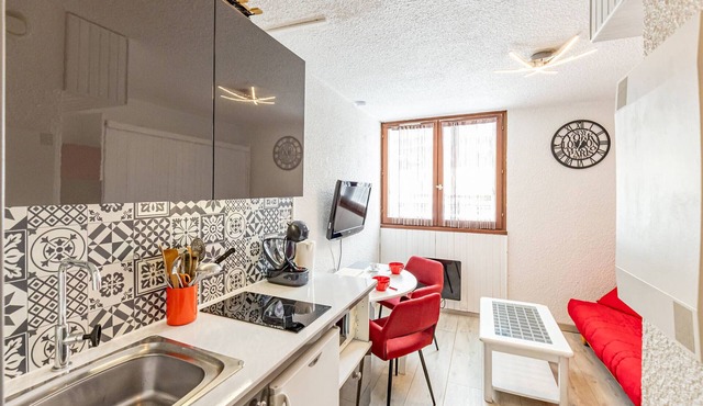 Modern and cozy studio at the chairlift's base