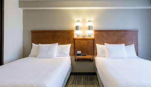 Modern Franklin Hotel Stay near Cool Springs | Easy Nashville Access