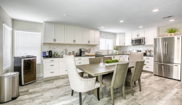 Modern, Fully Renovated 4 Bedroom House