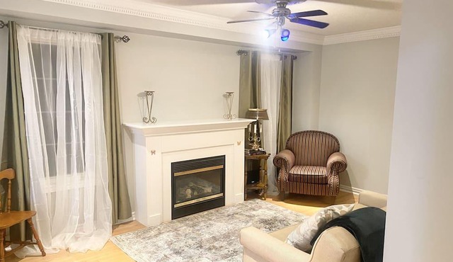 Modern furnished and fully stocked 4 bed, 3 bath house in central Brampton