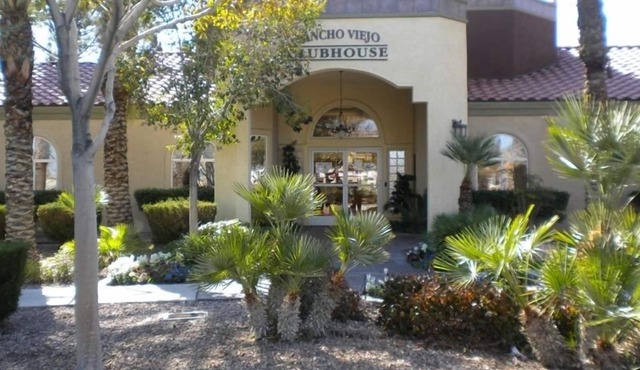 Modern Furnished Resort Condo 8 Minutes from the Strip