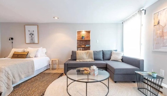 Modern Garden Apartment 30mins from NYC