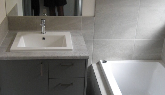 Modern Geelong Unit (orange)