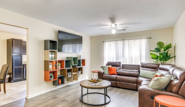 Modern Gem: 18 Mi to Downtown Columbia!