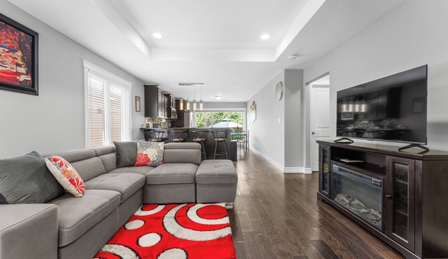 Modern Getaway In Amherstburg | Wine, Style & Relaxation