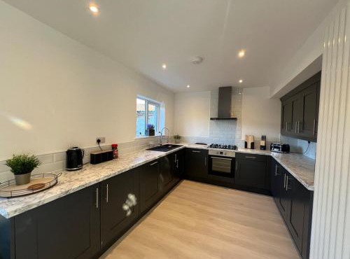 Modern Gilliver House Rural retreat sleeps 7