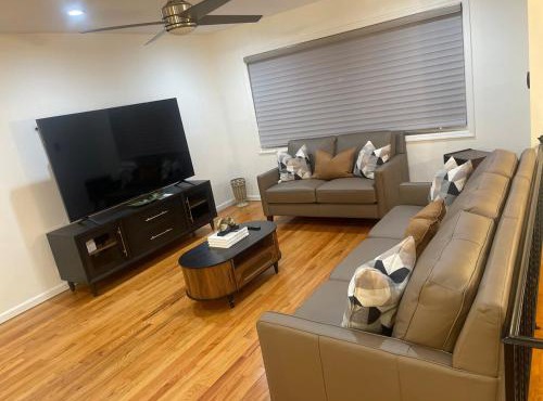 Modern Glam Getaway 30 minutes from NYC