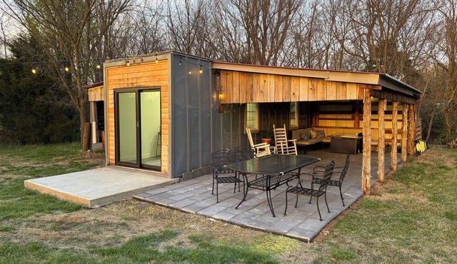 Modern Glamping Cabin in Springfield with king bed and AC on 3 private acres.
