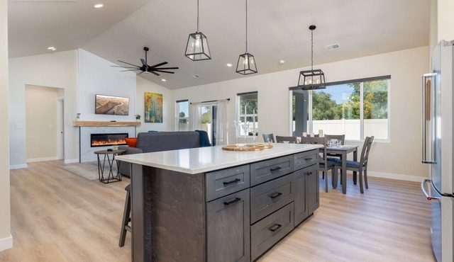 Modern Grand Junction Getaway Near Wineries, Hiking Trails and National Monument