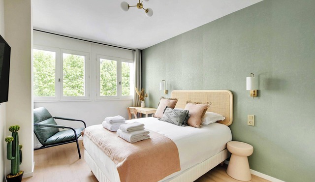 Modern "green Suites" Residence - Meudon/velizy