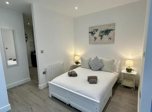 Modern Ground Floor Apartment with Parking