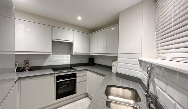 Modern Ground Floor Apartment