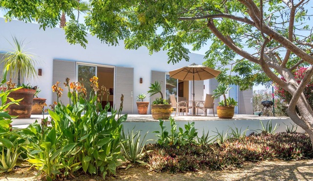 Modern Guest House at the Sand