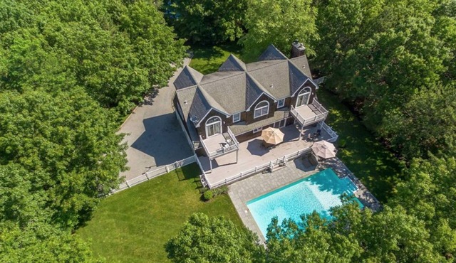 Modern Hamptons Luxury: Newly Designed Retreat with Private Pool