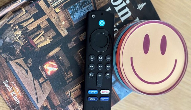 Modern High-Rise w/Projector, Firetable, Gym & Underground Parking