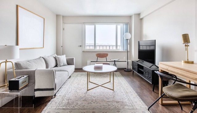 Modern Highland 2BR, walk to Highland Park, Downtown by Blueground