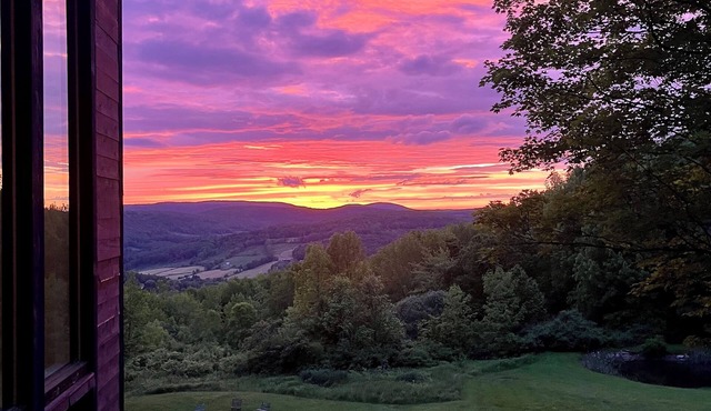 Modern Hilltop House with Stunning Views in Lovely Andes