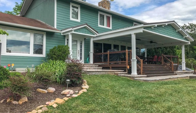 Modern Hiwassee Retreat w/ Mtn Views & Dock Access