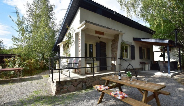 Modern holiday home with lovely garden