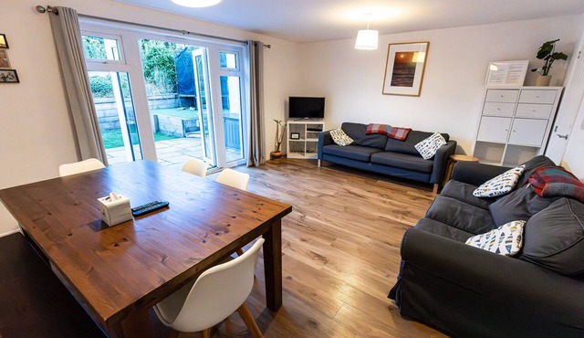 Modern holiday home, a few minutes walk to the beach