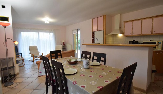 Modern Holiday Home in Belv s with swimming pool