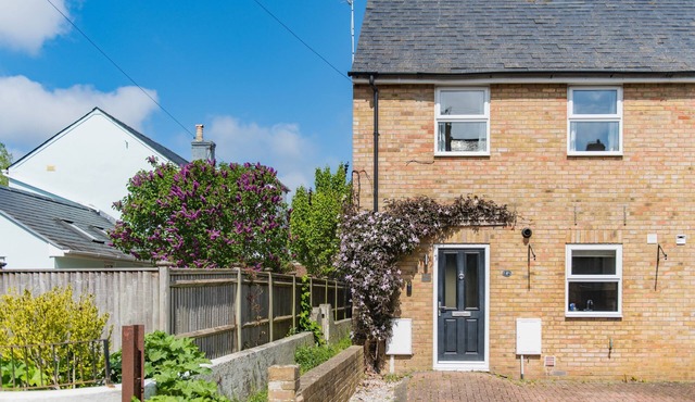 Modern holiday home in Walmer, Deal with parking