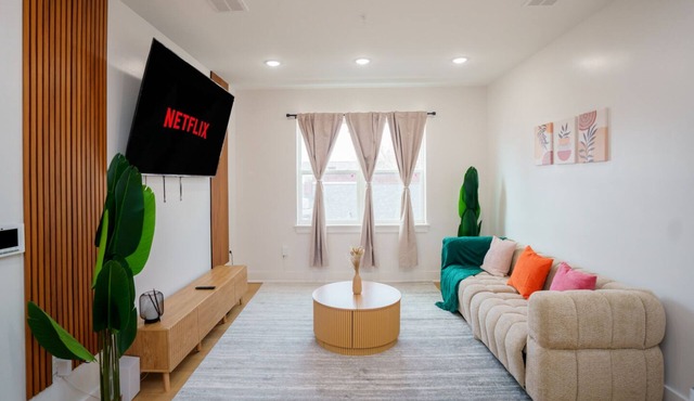 Modern Home | Arcade + Rooftoop | 30m to NYC